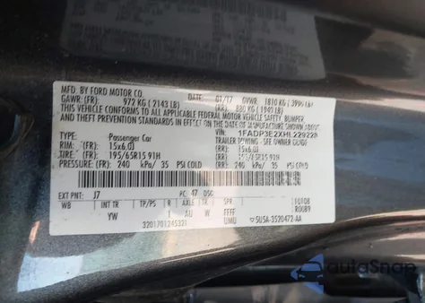 2017 Ford Focus S z USA, uszkodzony, nr VIN 1FADP3E2XHL229228